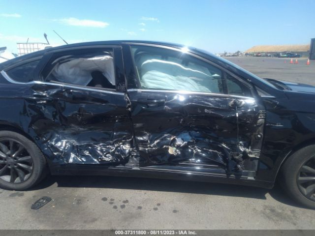 3FA6P0HD2HR277716 Ford FUSION SE