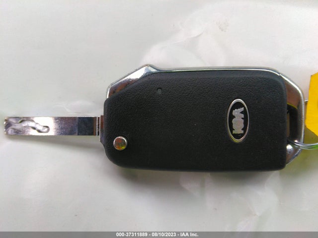 2019 KIA FORTE LXS VIN: 3KPF24AD4KE092009