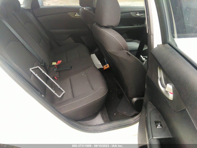 2019 KIA FORTE LXS VIN: 3KPF24AD4KE092009
