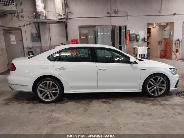 2018 VOLKSWAGEN PASSAT 2.0T S VIN: 1VWAA7A32JC015499