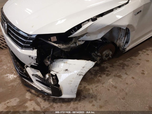 2018 VOLKSWAGEN PASSAT 2.0T S VIN: 1VWAA7A32JC015499