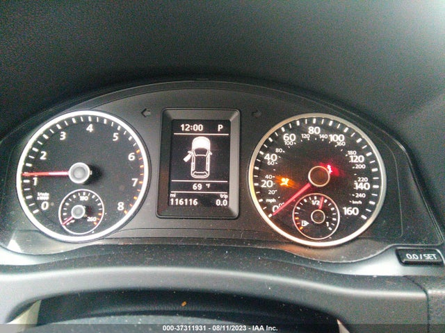 WVGAV7AX2FW056632 Volkswagen Tiguan R-line