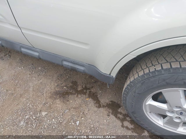 2009 FORD ESCAPE XLT VIN: 1FMCU03789KB26629