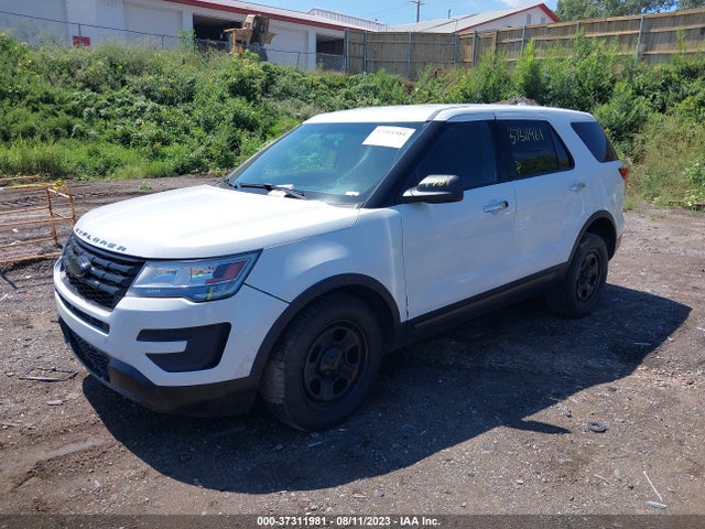 Ford UTILITY POLICE 2016 1FM5K8AR7GGB36330 Image 2