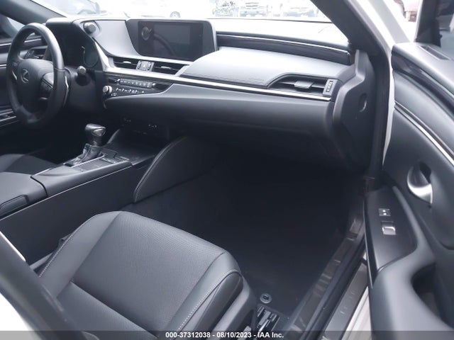 58ADA1C12MU012422 Lexus ES