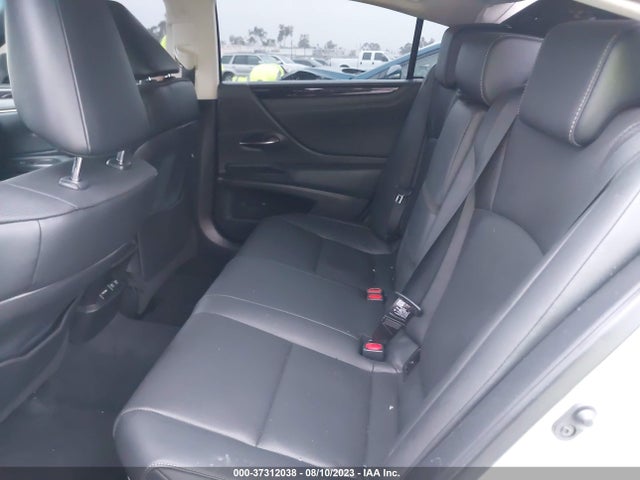 58ADA1C12MU012422 Lexus ES