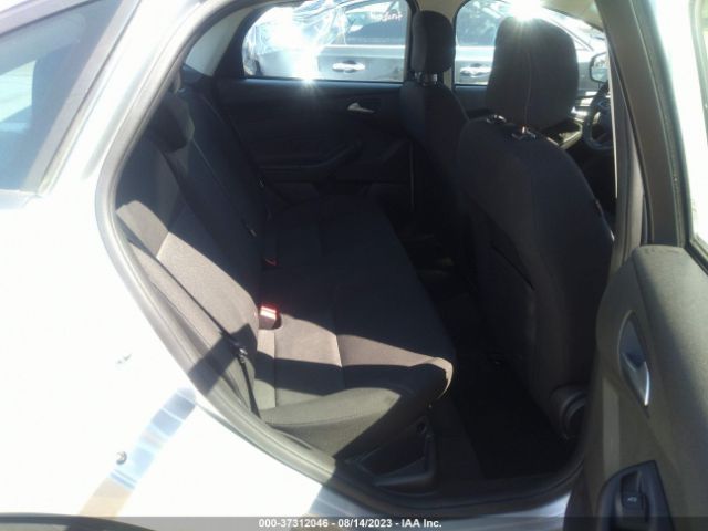 1FADP3FE0JL271552 Ford FOCUS SE