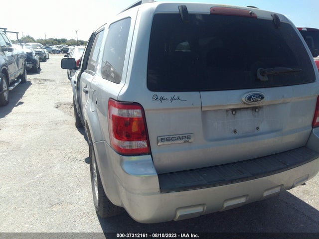 2009 FORD ESCAPE XLT VIN: 1FMCU03709KD01004