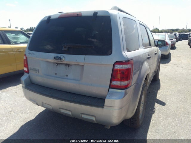 2009 FORD ESCAPE XLT VIN: 1FMCU03709KD01004