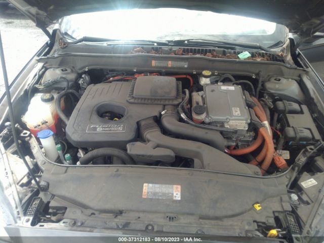 3FA6P0SU0HR258221 Ford Fusion Energi Titanium/platinum