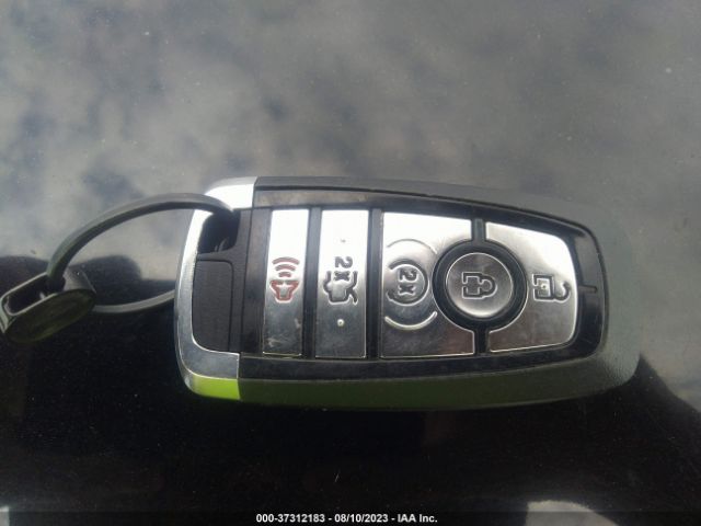 3FA6P0SU0HR258221 Ford Fusion Energi Titanium/platinum