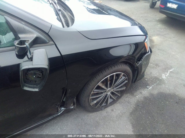 3VWD17AJ8FM407095 Volkswagen Jetta Sedan 1.8t Sport