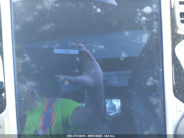5YJSA1H20FF093274 Tesla Model S 85d