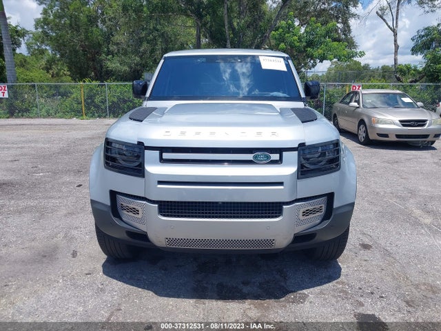 2022 Land Rover Defender, VIN: SALEP7RU9N2090527