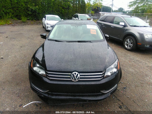 1VWBT7A31EC098637 Volkswagen Passat Se W/sunroof