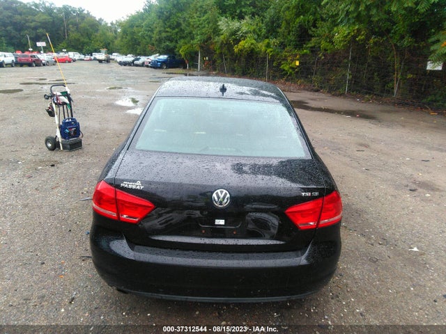 1VWBT7A31EC098637 Volkswagen Passat Se W/sunroof