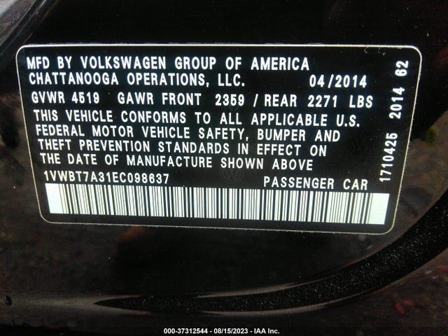 1VWBT7A31EC098637 Volkswagen Passat Se W/sunroof