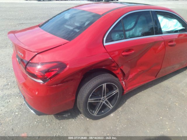 WDD3G4FB3KW019771 Mercedes-Benz A-class A 220