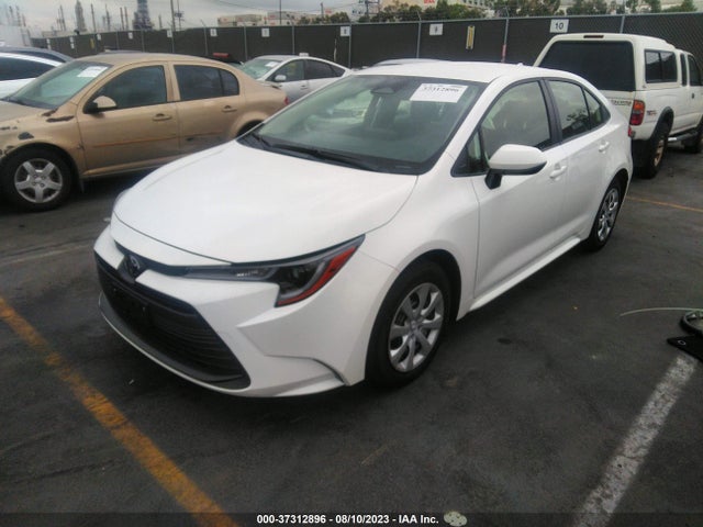 Toyota COROLLA LE 2023 JTDB4MEE9PJ004559 Image 2
