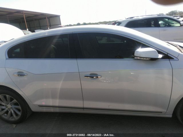 1G4GB5G35GF188958 Buick Lacrosse Leather