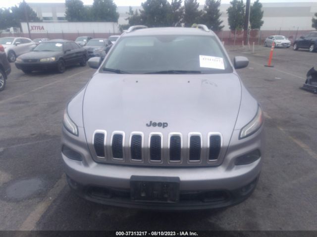 1C4PJLCB2GW275256 Jeep Cherokee Latitude