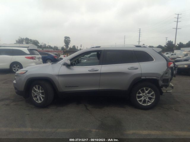 1C4PJLCB2GW275256 Jeep Cherokee Latitude