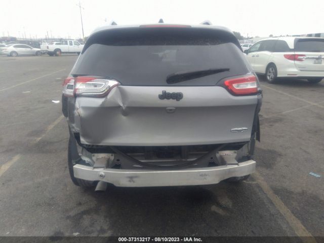 1C4PJLCB2GW275256 Jeep Cherokee Latitude