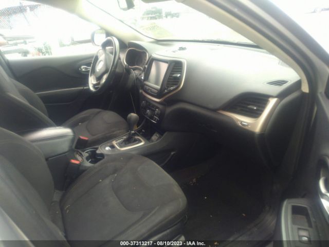 1C4PJLCB2GW275256 Jeep Cherokee Latitude