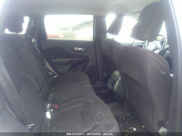 1C4PJLCB2GW275256 Jeep Cherokee Latitude