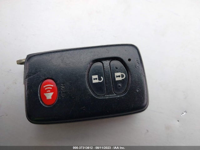 Toyota Prius V Two/five/three/four 2015 JTDZN3EU5FJ031270 Image 3
