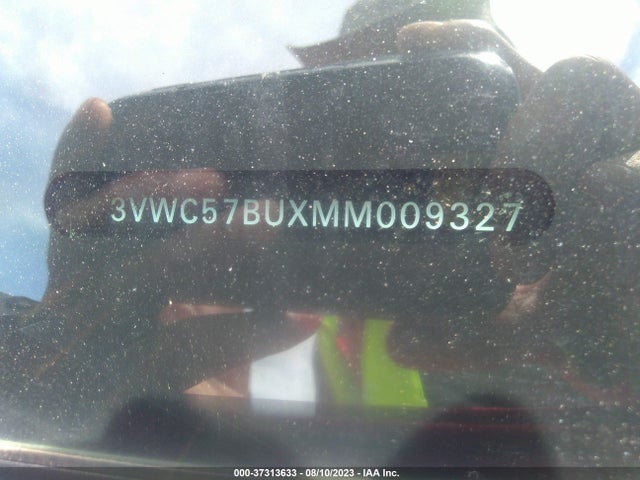 3VWC57BUXMM009327 Volkswagen Jetta S/se/r-line