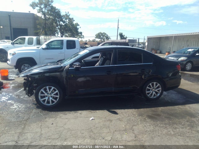 3VWD17AJ6EM382843 Volkswagen Jetta Sedan Se