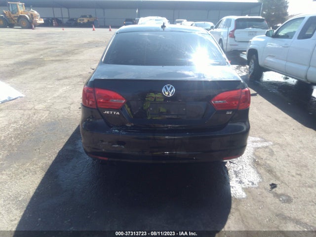 3VWD17AJ6EM382843 Volkswagen Jetta Sedan Se