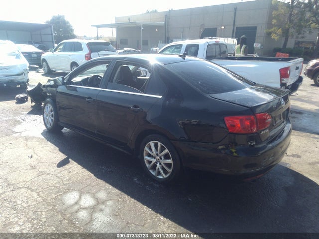 3VWD17AJ6EM382843 Volkswagen Jetta Sedan Se