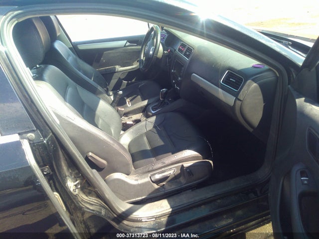 3VWD17AJ6EM382843 Volkswagen Jetta Sedan Se
