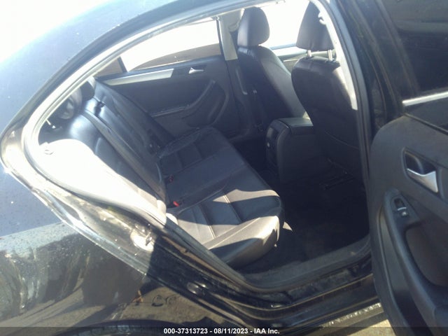 3VWD17AJ6EM382843 Volkswagen Jetta Sedan Se