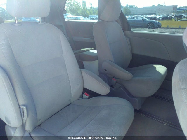 2015 TOYOTA SIENNA L VIN: 5TDZK3DC7FS563981