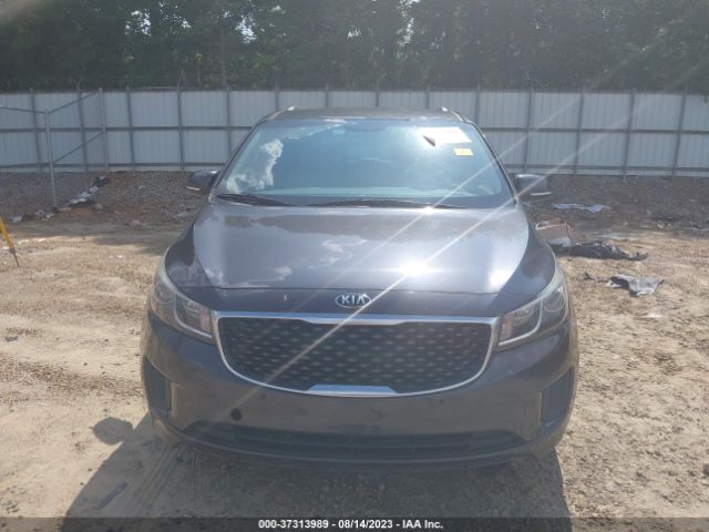 KNDMB5C17H6238711 KIA SEDONA LX
