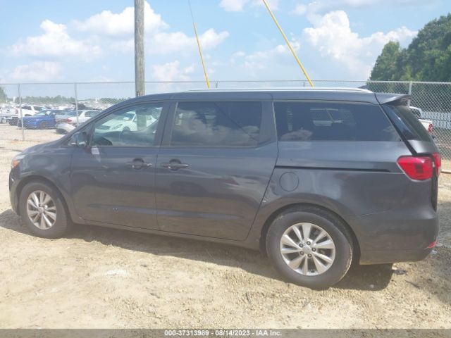 KNDMB5C17H6238711 KIA SEDONA LX