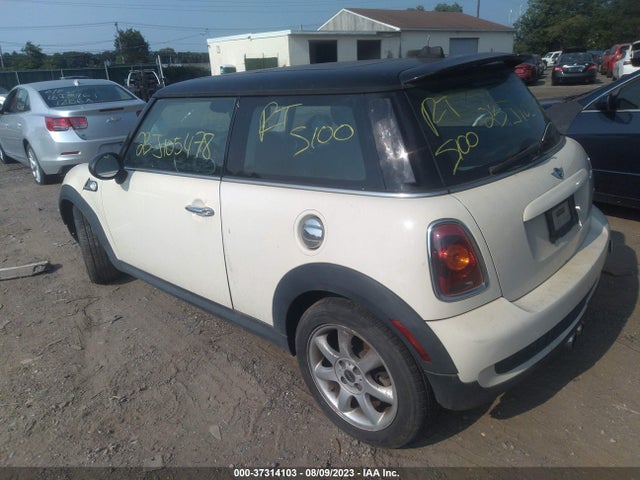 2009 MINI COOPER S WMWMF73599TW86127 Photo 2