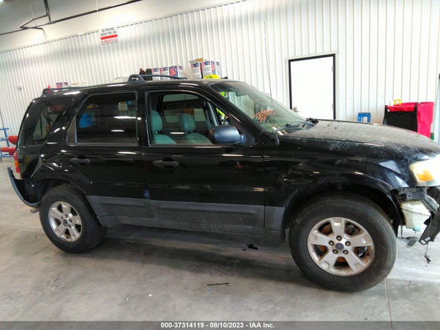 2005 FORD ESCAPE XLT VIN: 1FMCU93145KB06842