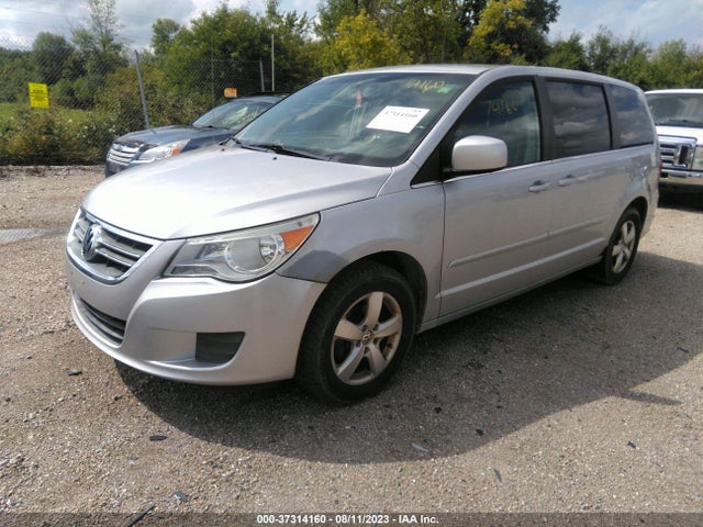 2010 VOLKSWAGEN ROUTAN SE VIN: 2V4RW3D19AR296479
