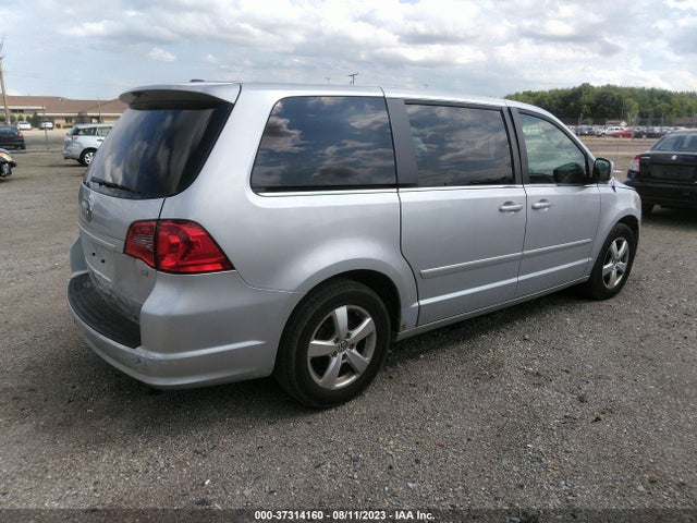 2010 VOLKSWAGEN ROUTAN SE VIN: 2V4RW3D19AR296479