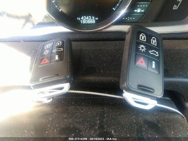2014 Volvo XC70, VIN: YV4940BZ2E1175615