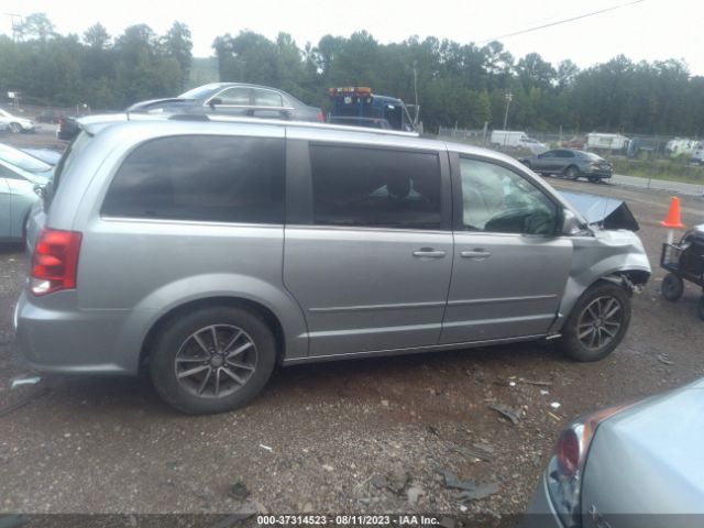 2C4RDGCG1HR761117 Dodge Grand Caravan Sxt
