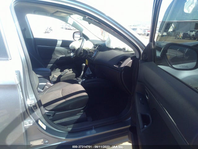 JA4AP3AU2GZ029146 Mitsubishi Outlander Sport 2.0 Es