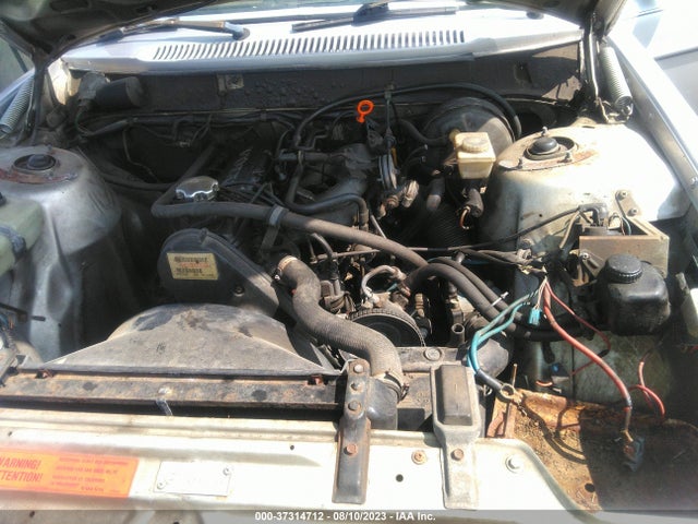 1985 VOLVO 245 DL/GL VIN: YV1AX8851F3637527