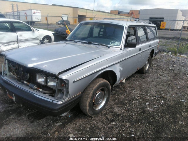 1985 VOLVO 245 DL/GL VIN: YV1AX8851F3637527