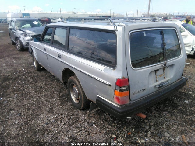1985 VOLVO 245 DL/GL VIN: YV1AX8851F3637527