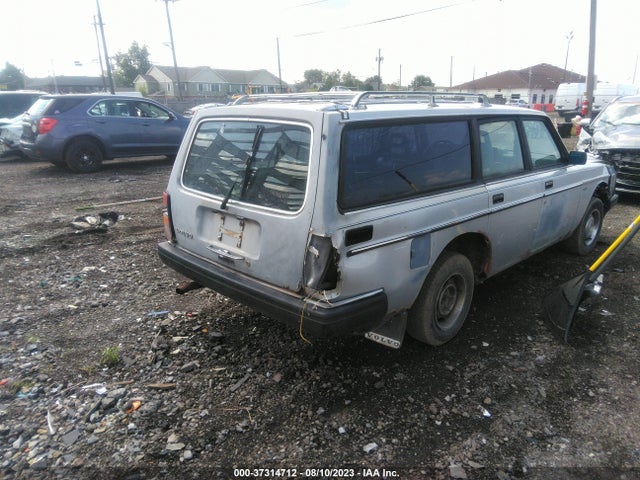 1985 VOLVO 245 DL/GL VIN: YV1AX8851F3637527